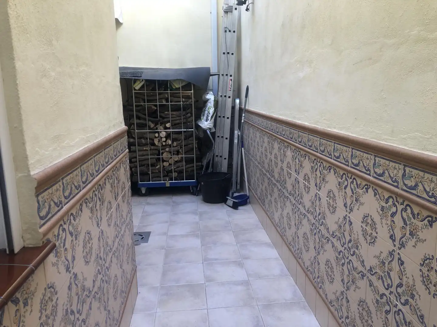 Detached homes for sale in Cuevas Bajas  with Heating and Storage room
