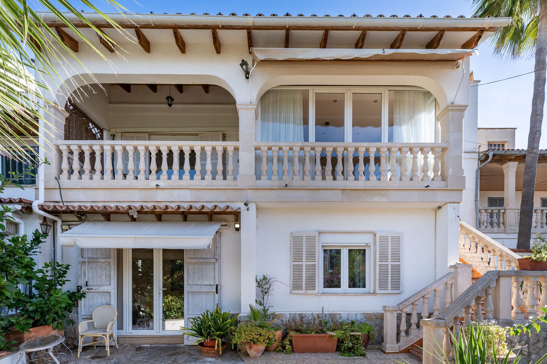 Vista exterior de Casa adosada en venda en Llucmajor amb Aire condicionat, Terrassa i Piscina