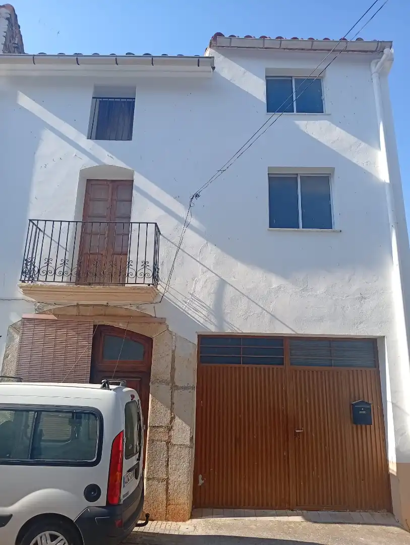 Casa con terraza en venta en Carrer de les Ferreries