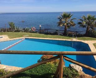 Swimming pool of Single-family semi-detached for sale in Estepona  with Air Conditioner, Heating and Private garden