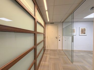 Oficina con balcón en alquiler en Rambla Josep Tarradellas 3