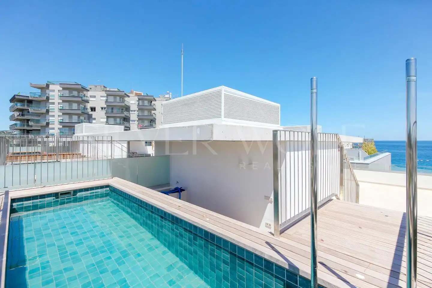 Swimming pool of Duplexes for sale in Castell d'Aro, Platja d'Aro i s'Agaró  with Air Conditioner, Terrace and Storage room