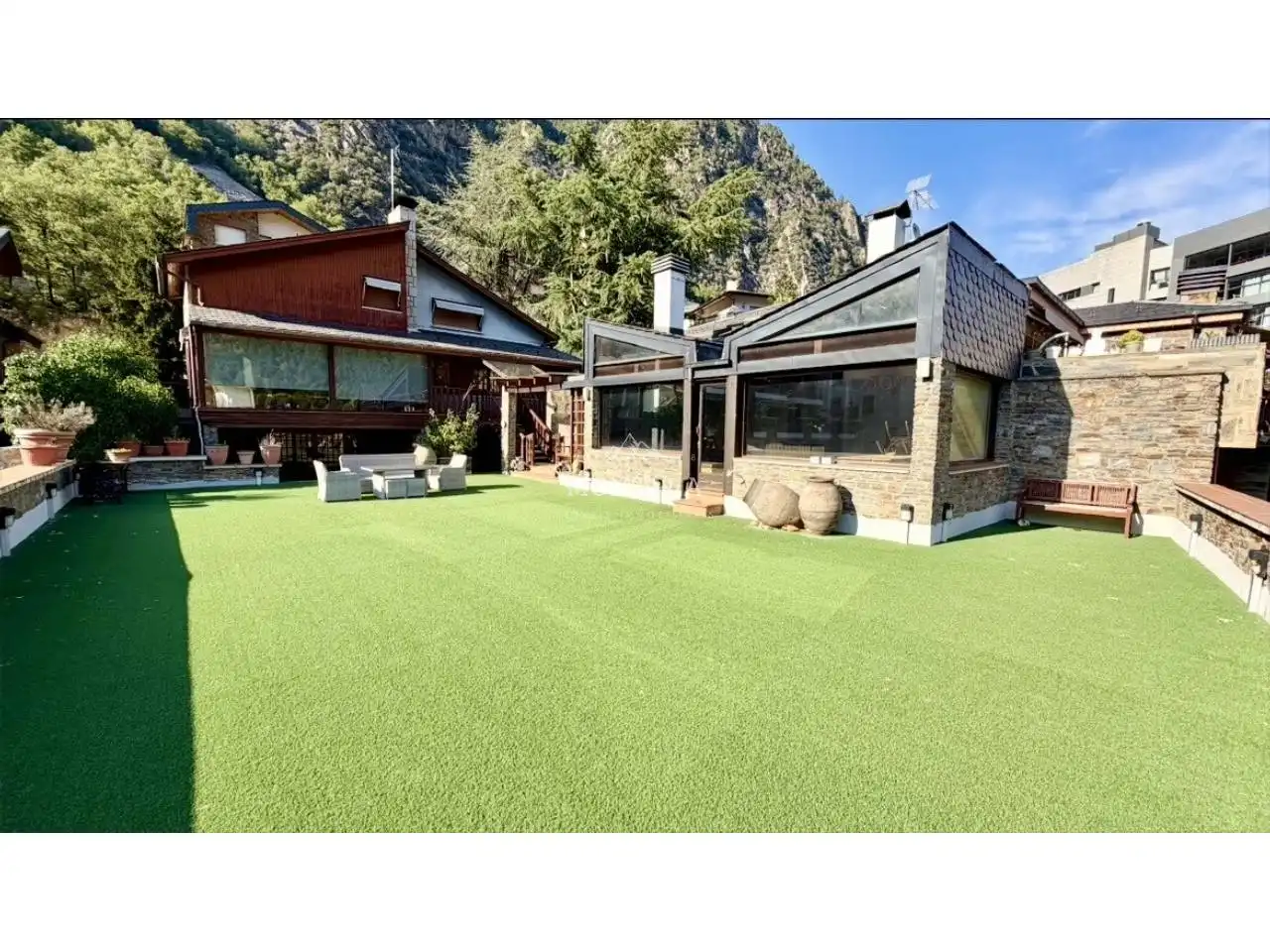 Chalet en venta en Santa Coloma