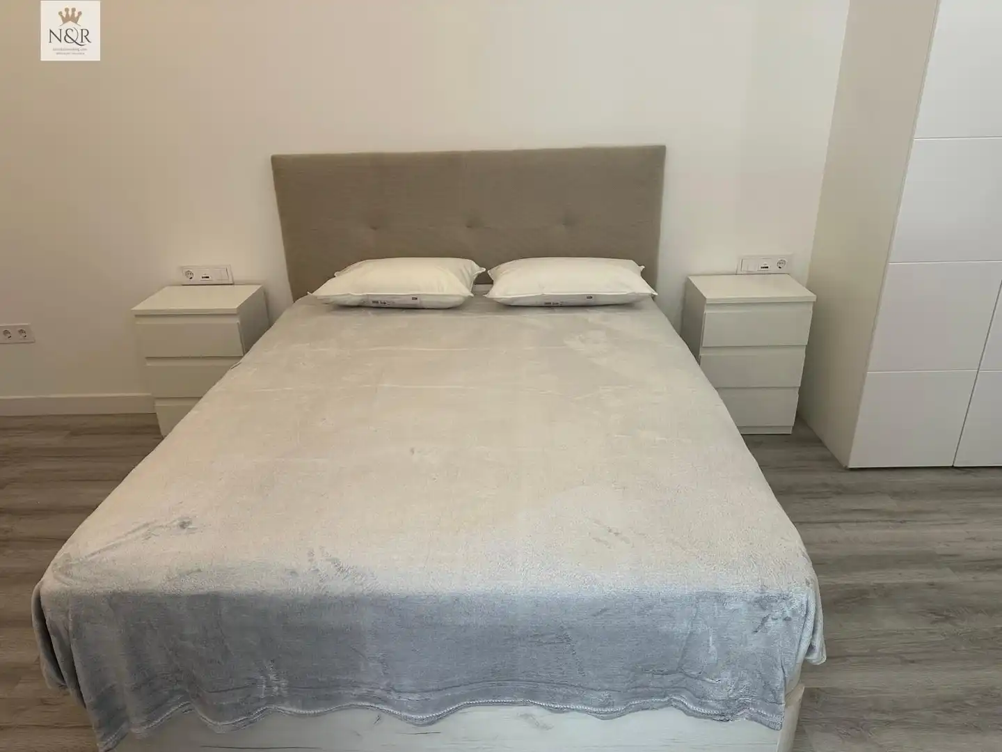 Schlafzimmer von Wohnung zum Verkauf in  Palma de Mallorca mit Klimaanlage und Balkon