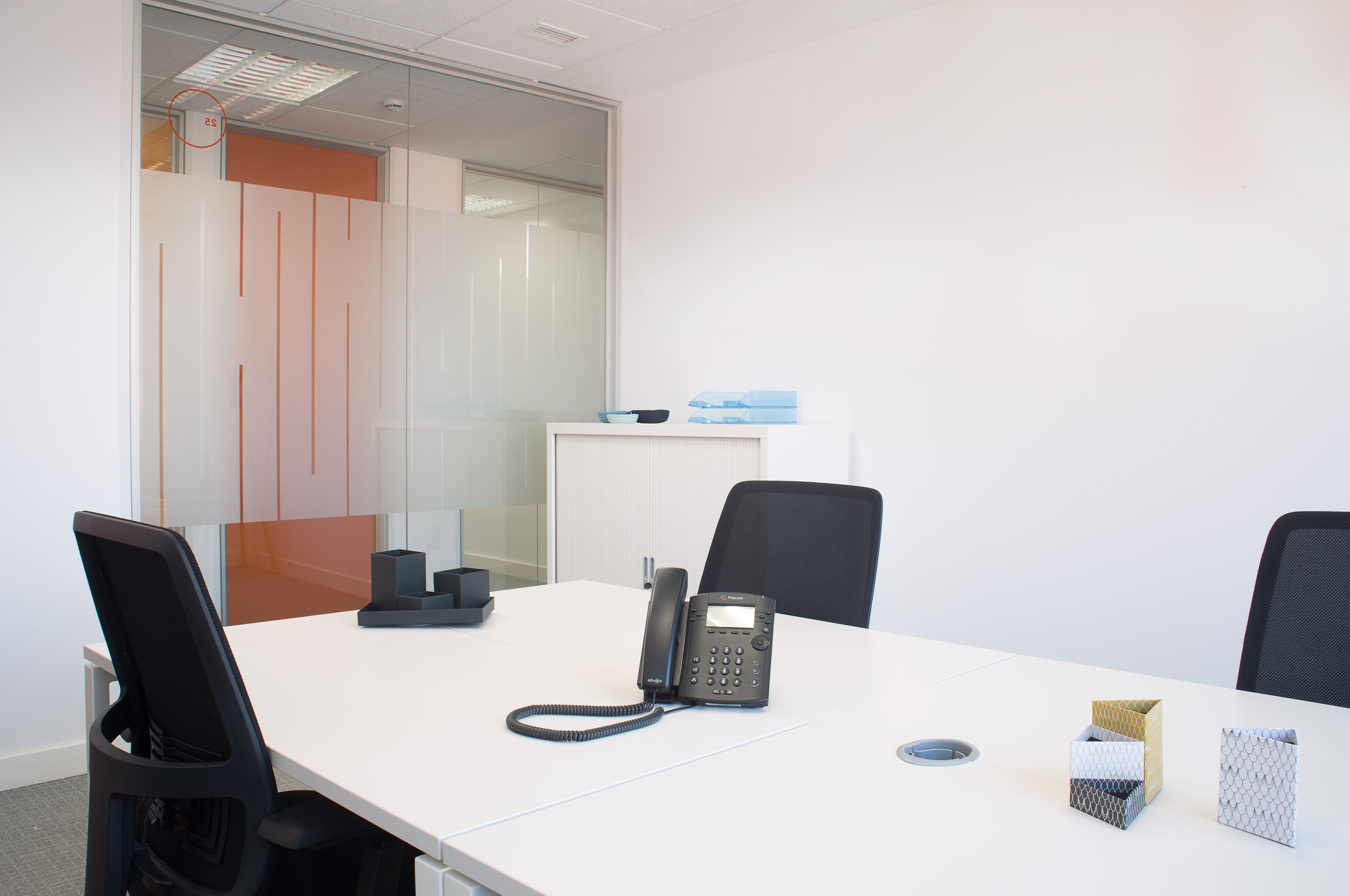 Office to rent in  Valencia Capital  with Air Conditioner, Heating and Furnished