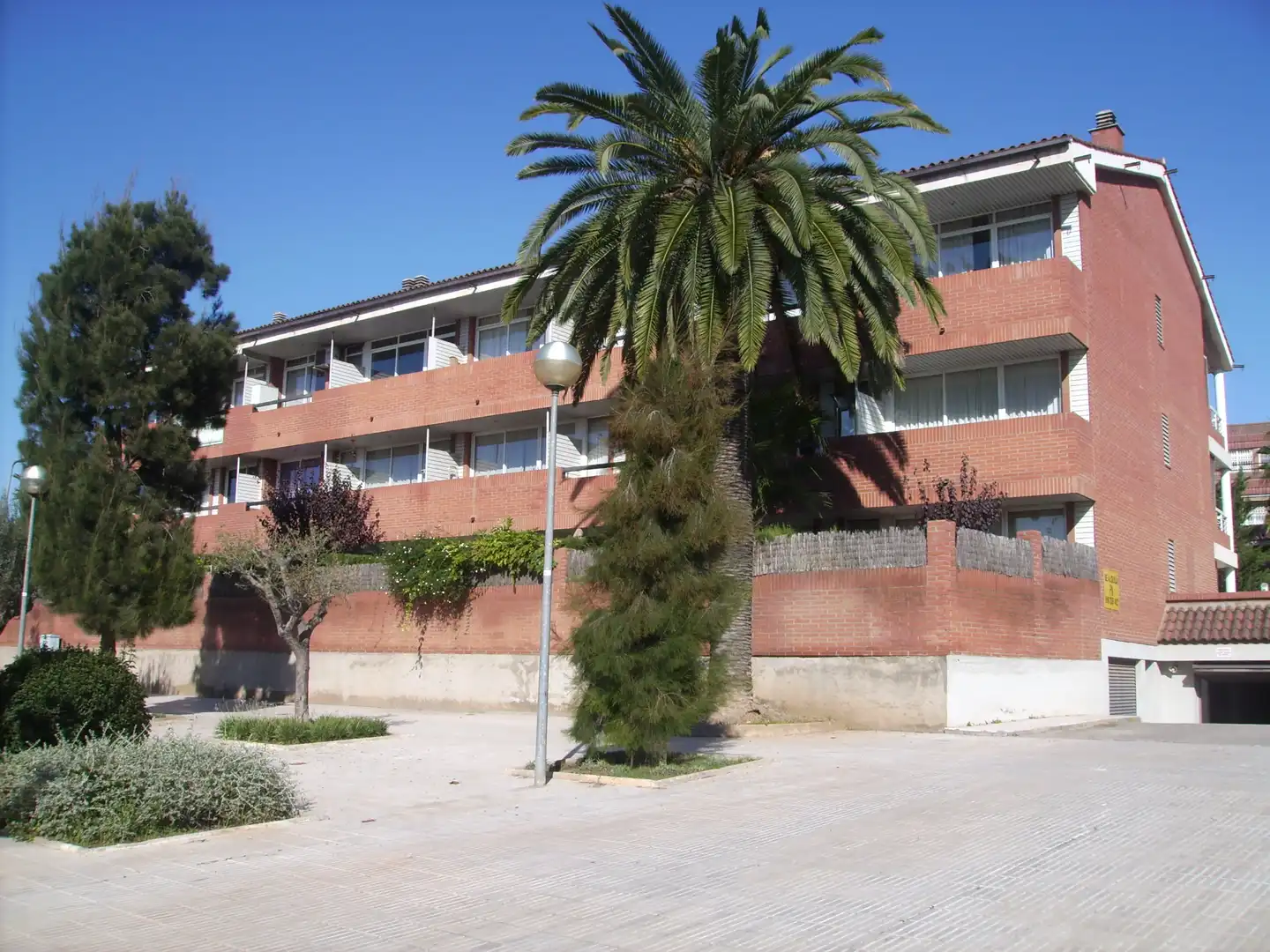 Vista exterior de Apartament de lloguer en Sant Joan Despí amb Calefacció, Moblat i Forn