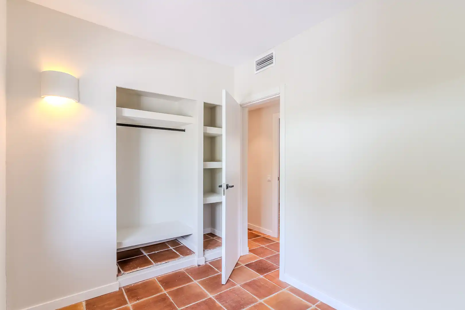 Houses for sale in L'Ametlla de Mar   with Air Conditioner, Heating and Private garden