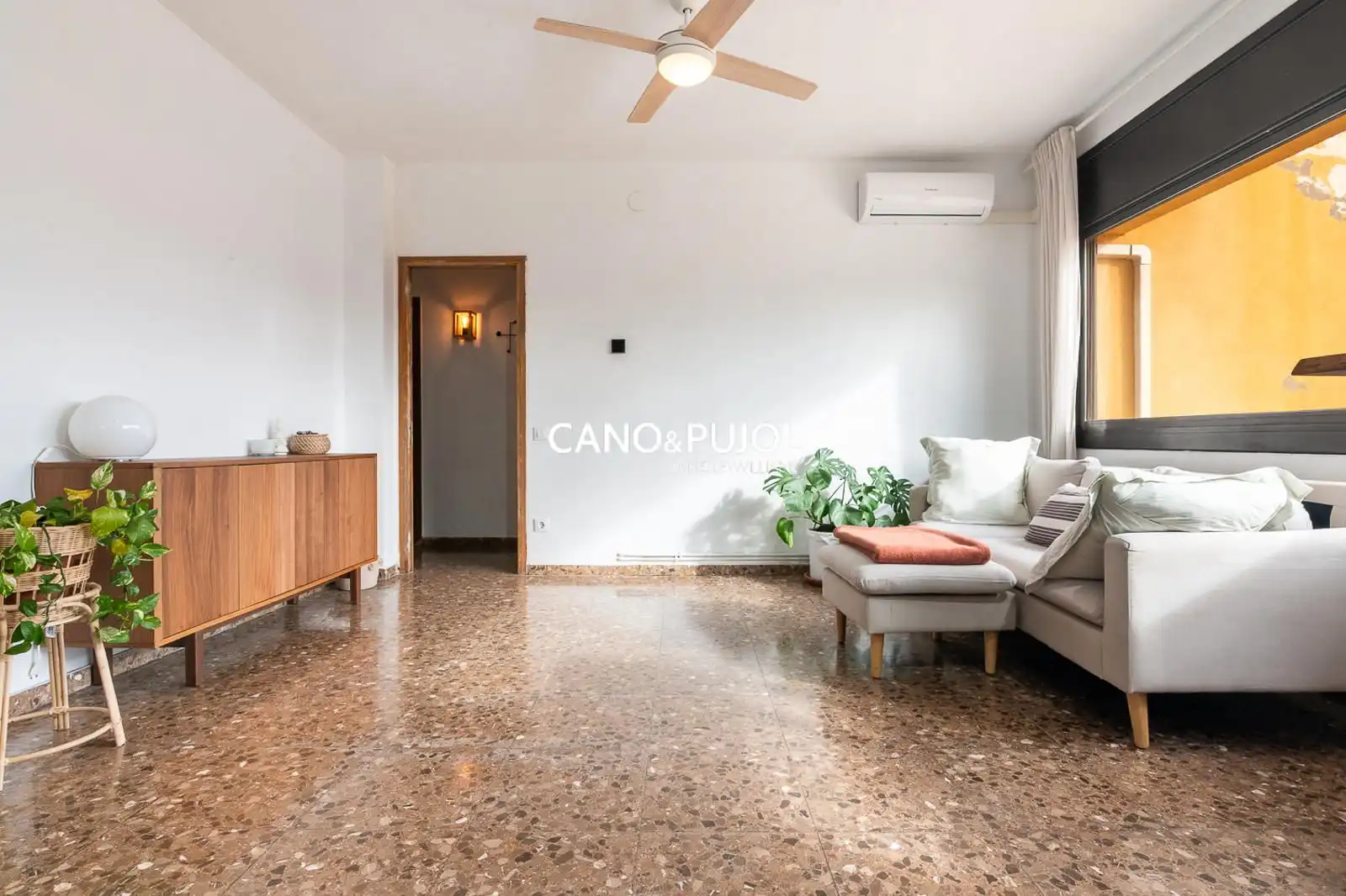 Sala de estar de Casa o chalet en venta en Lliçà d'Amunt con Aire acondicionado, Calefacción y Terraza