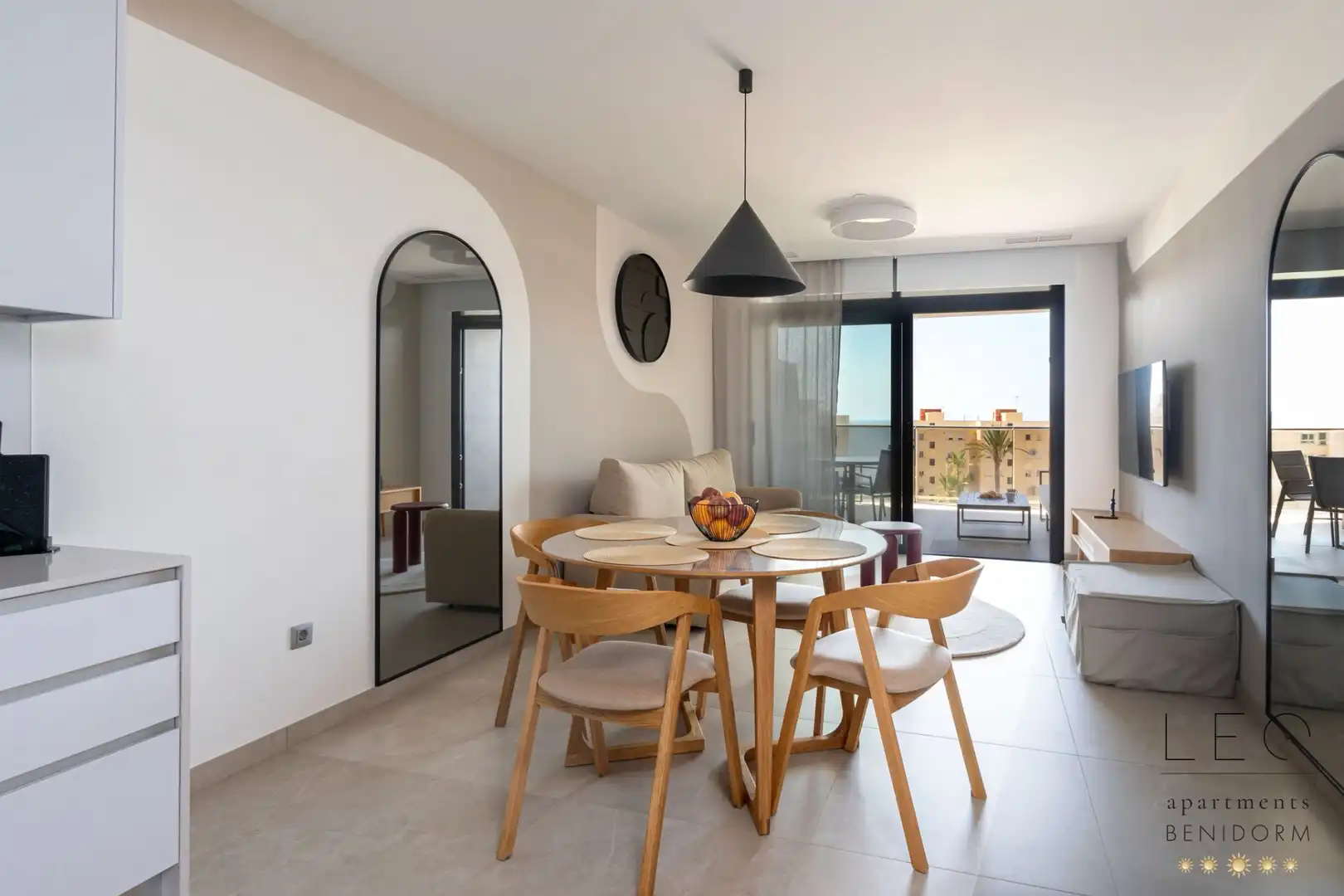 Menjador de Apartament de lloguer en Benidorm amb Aire condicionat, Traster i Moblat