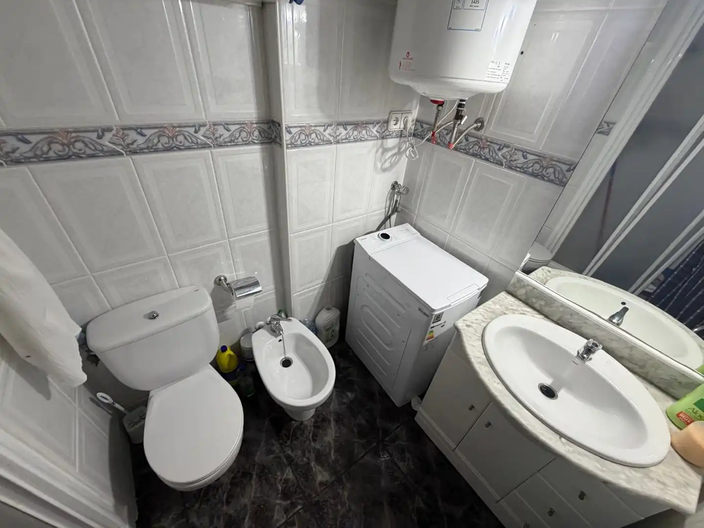 Bathroom of Apartments for sale in El Vendrell  with Terrace, Furnished and Alarm
