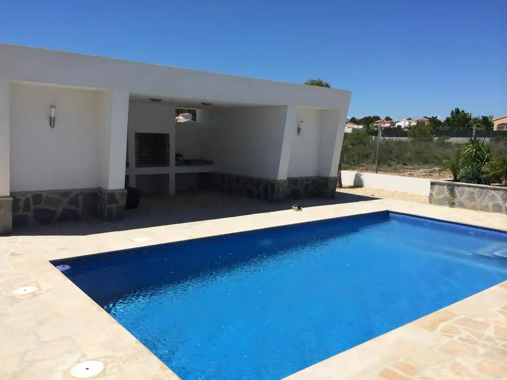Piscina de Casa o chalet en venta en L'Ametlla de Mar  con Aire acondicionado, Jardín privado y Terraza
