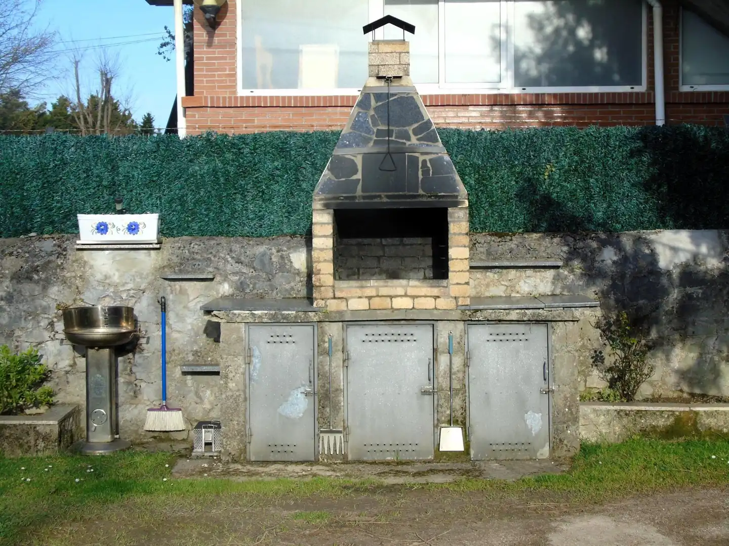 Vista exterior de Casa adosada en venta en Camargo con Calefacción, Jardín privado y Terraza