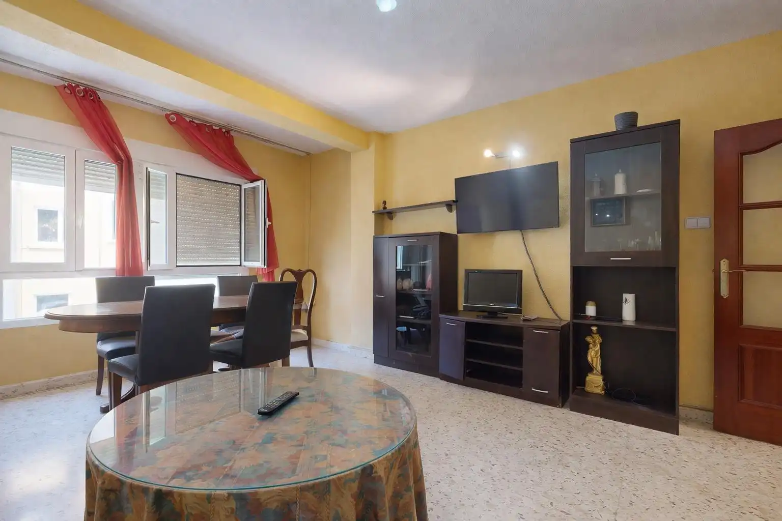 Sala de estar de Piso en venta en Almería con Amueblado
