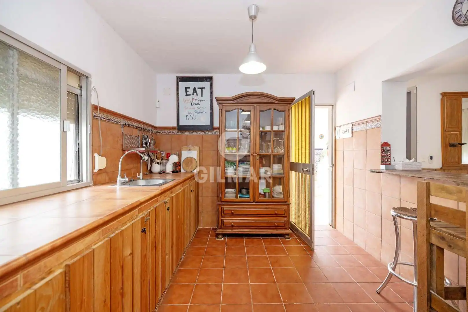 Cuina de Casa o xalet en venda en Chiclana de la Frontera amb Jardí privat i Piscina