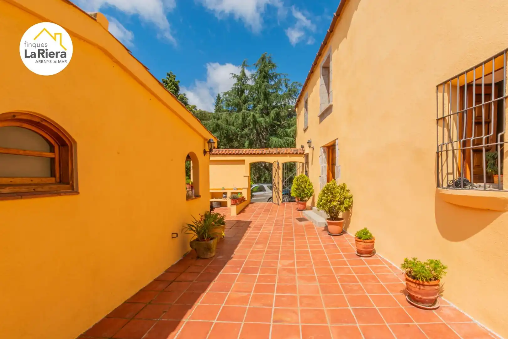 Exterior view of Houses for sale in Arenys de Munt  with Air Conditioner, Heating and Private garden