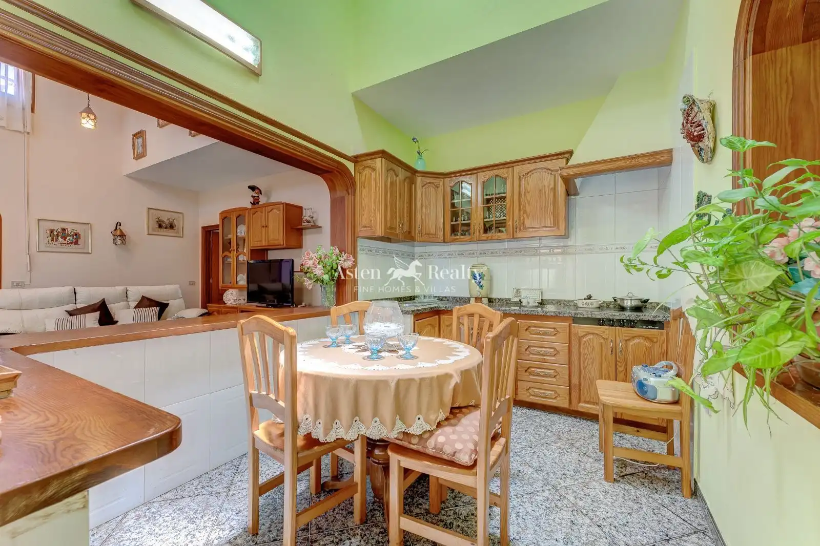 Cuina de Casa o xalet en venda en Adeje amb Terrassa, Traster i Moblat