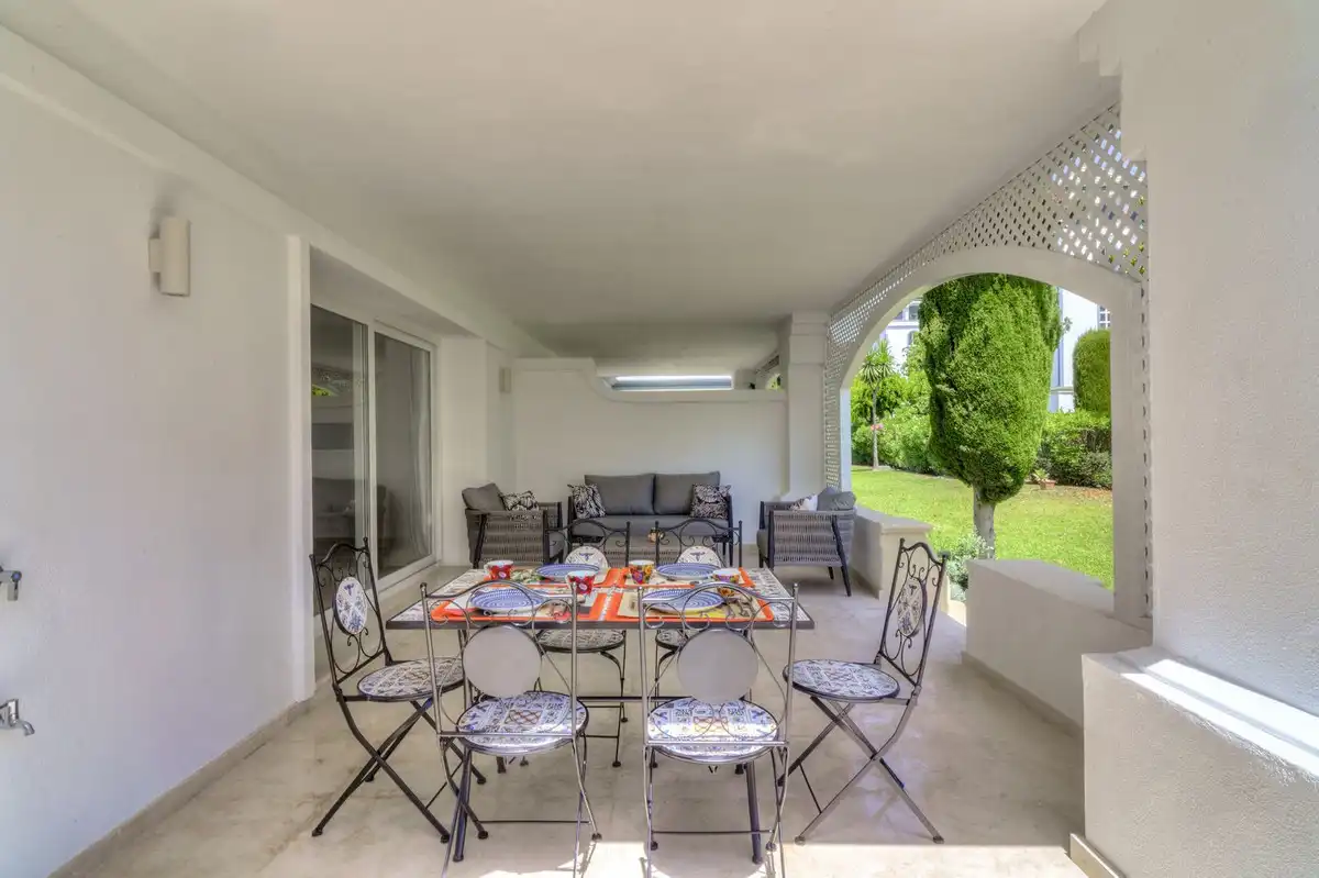 Terraza de Planta baja de alquiler en Estepona con Aire acondicionado, Terraza y Piscina comunitaria