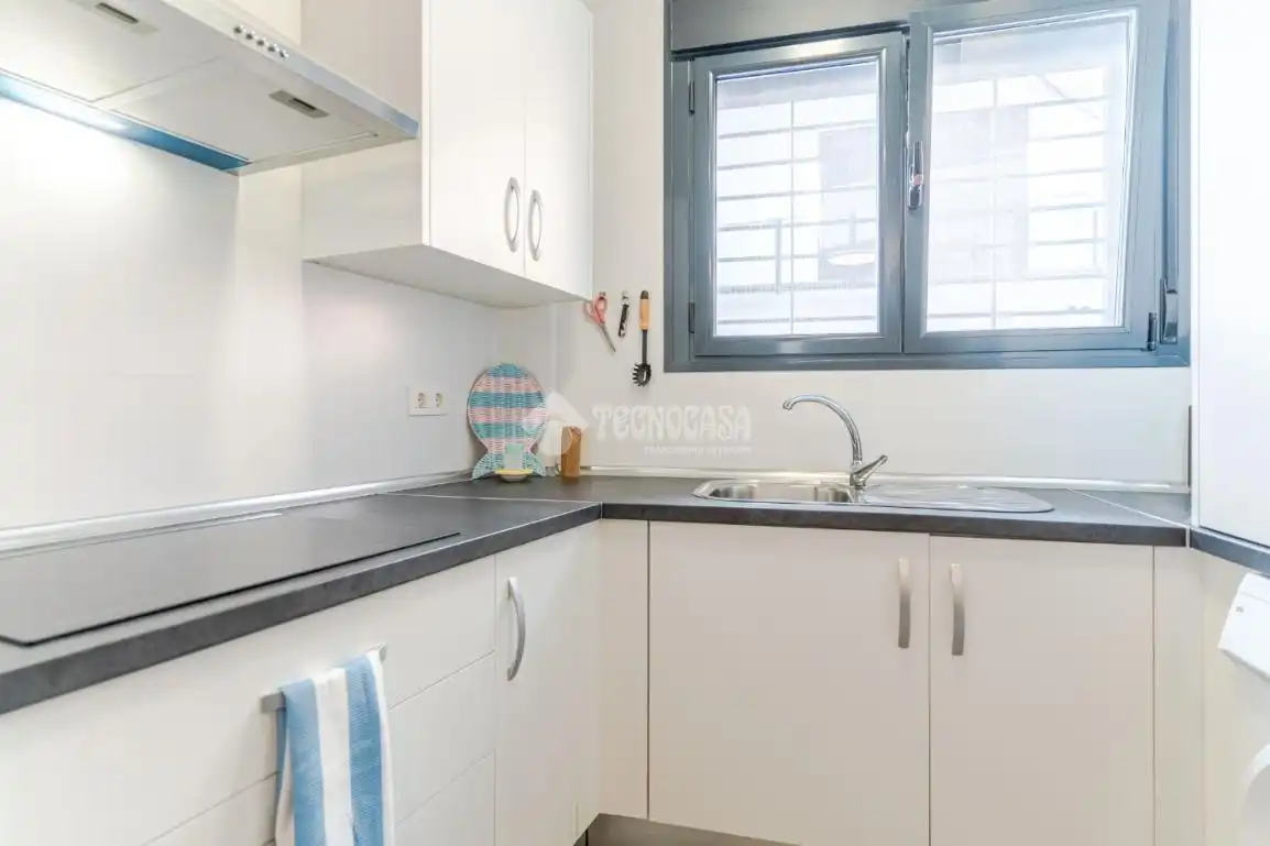 Cuina de Pis en venda en Motril amb Aire condicionat, Terrassa i Traster
