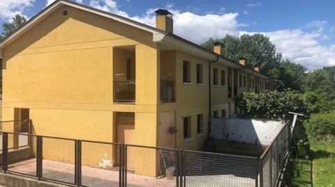 Foto 3 de Casa adosada en venda a N/a, Cacabelos, León