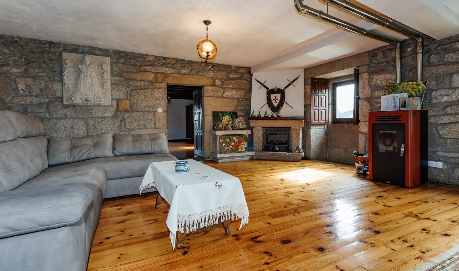 Sala d'estar de Finca rústica en venda en Chantada amb Aire condicionat, Calefacció i Jardí privat