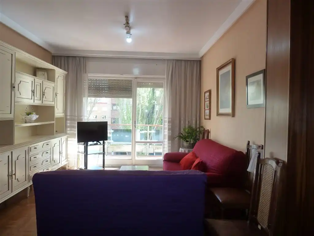 Sala de estar de Piso en venta en  Pamplona / Iruña con Calefacción, Parquet y Terraza