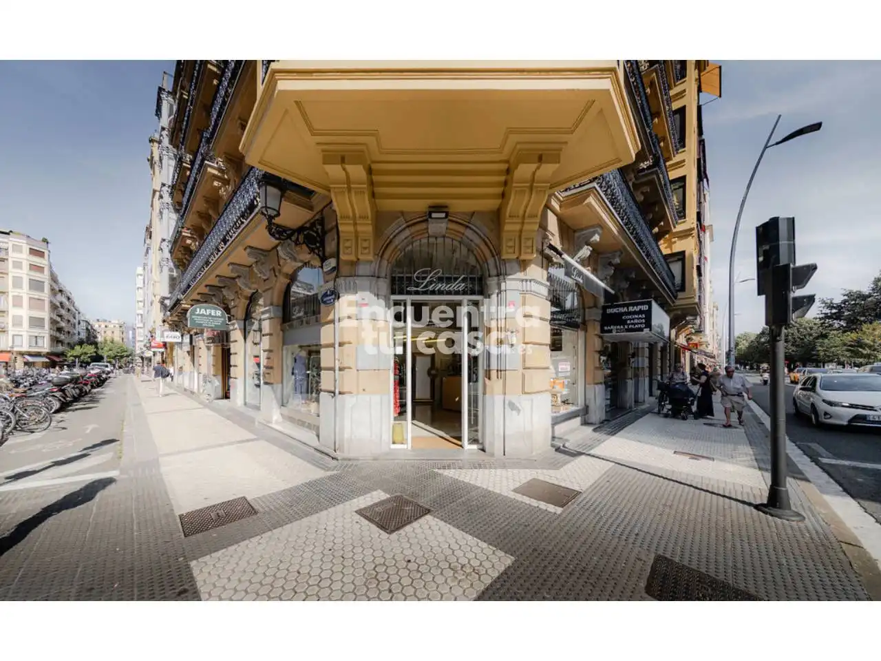 Vista exterior de Local de lloguer en Donostia - San Sebastián  amb Alarma