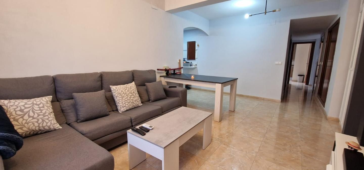Living room of Flat for sale in  Zaragoza Capital  with Air Conditioner, Heating and Furnished