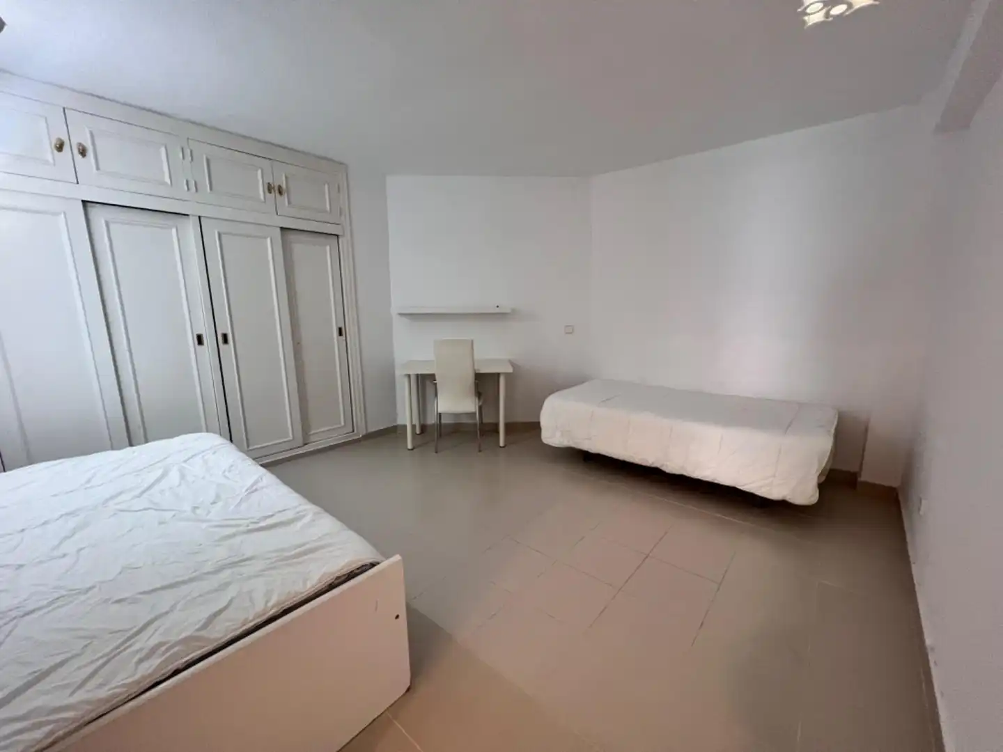 Dormitori de Casa adosada en venda en Mijas amb Jardí privat, Terrassa i Traster