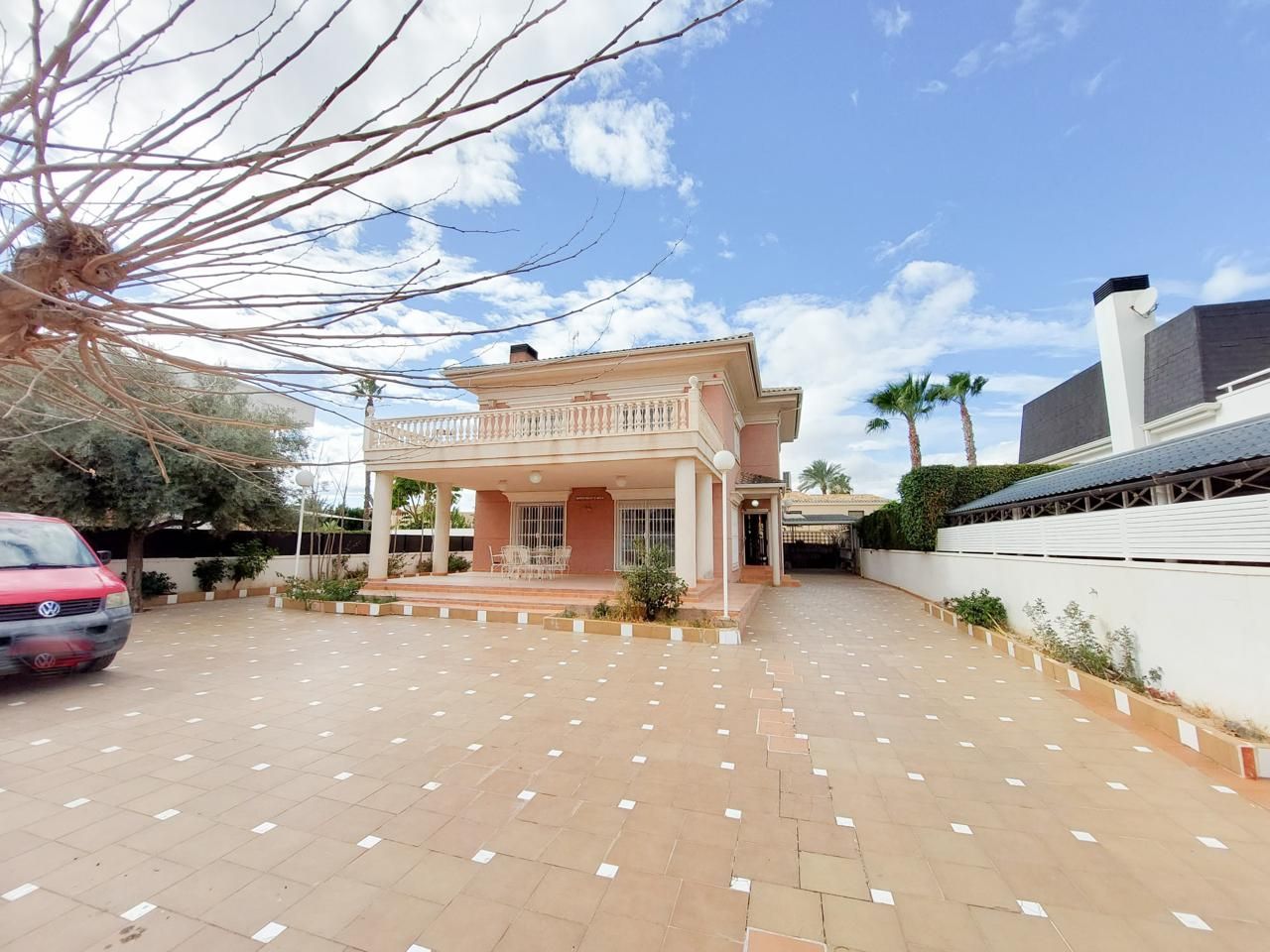 Exterior view of House or chalet for sale in Elche / Elx  with Air Conditioner and Private garden
