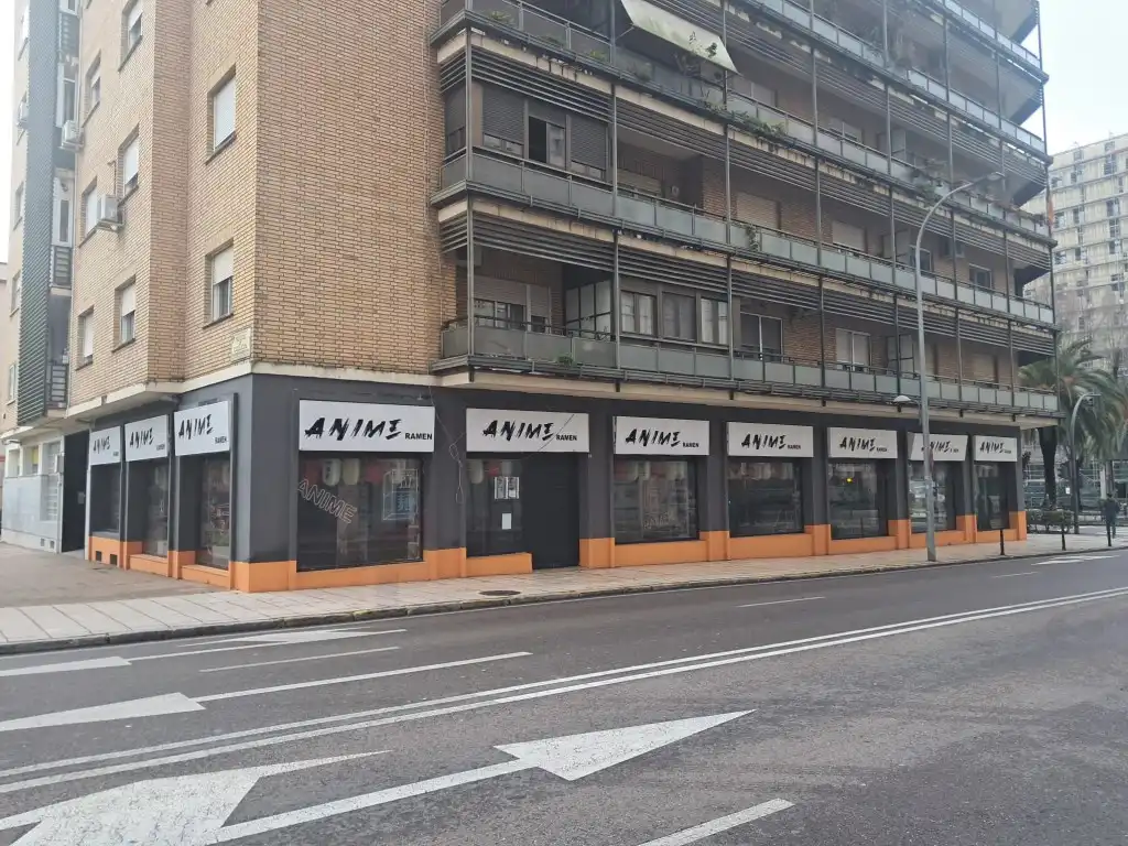 Gewerbefläche zur Miete in Avenida de Cristobal Colón 7, imagen 2