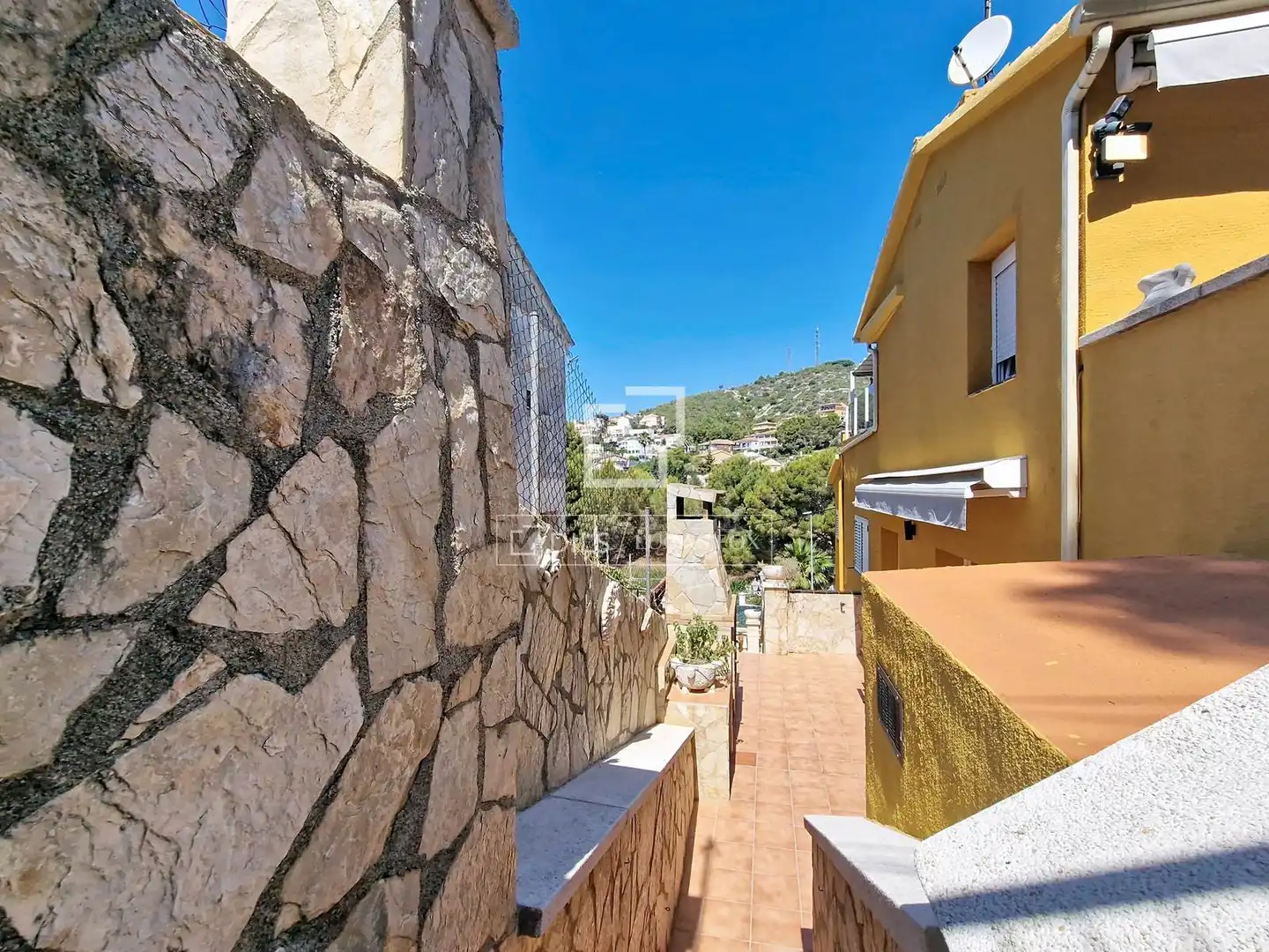 Vista exterior de Casa o chalet en venta en Calafell con Aire acondicionado, Calefacción y Terraza