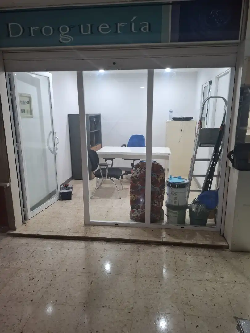 Local en venta en Alicante / Alacant con Aire acondicionado