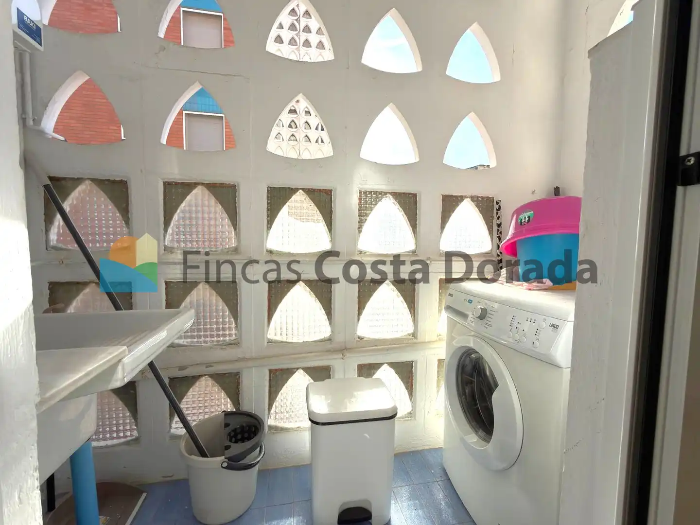 Küche von Wohnung zum Verkauf in Vilanova i la Geltrú mit Heizung, Terrasse und Abstellraum