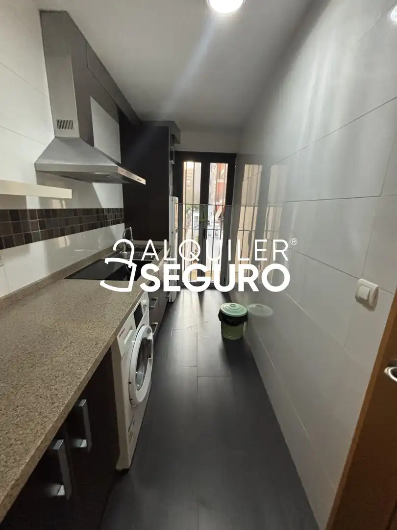 Appartamento con ascensore in affitto a de la Salud, imagen 7