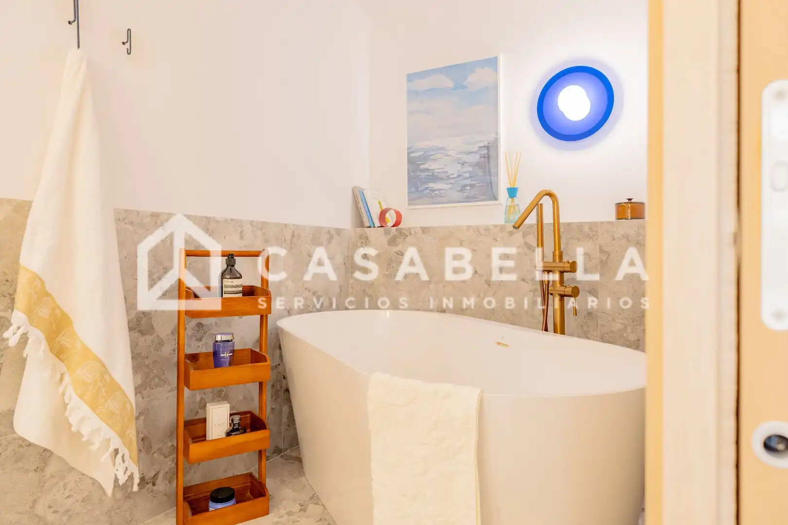 Bathroom of Flat for sale in Valencia  with Air Conditioner, Heating and Terrace