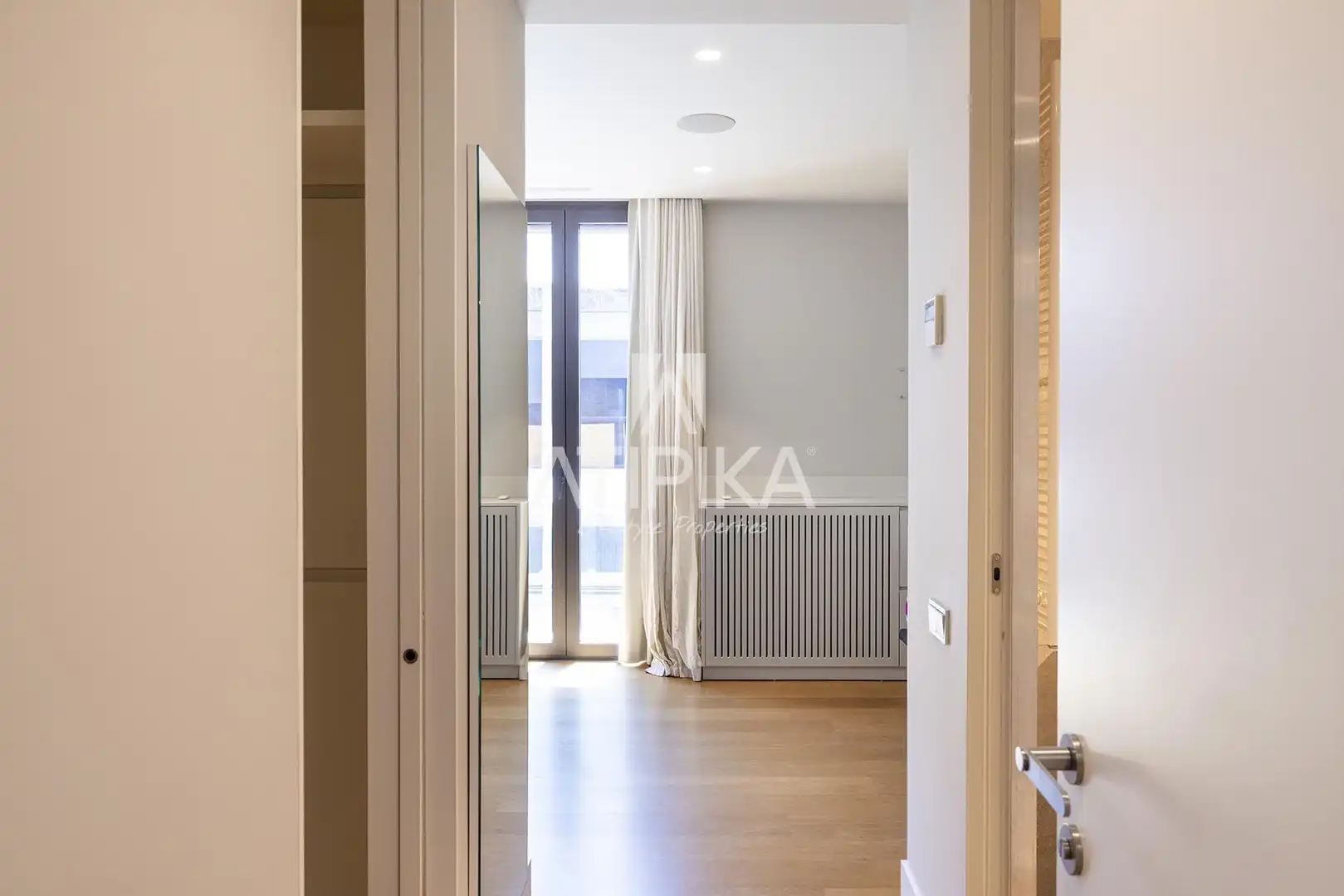 Dachboden zur Miete in Barcelona mit Klimaanlage, Terrasse und Ofen