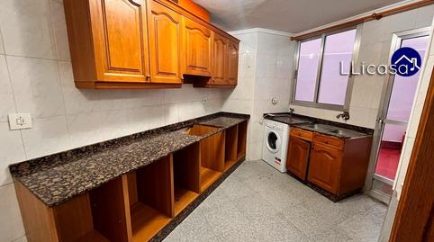 Photo 3 of Flat for sale in Calle Ribarroja, El Mercado, Manises