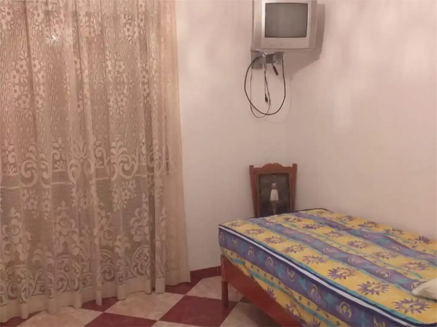 Dormitori de Casa adosada en venda en Cabra del Santo Cristo amb Traster, Moblat i Balcó