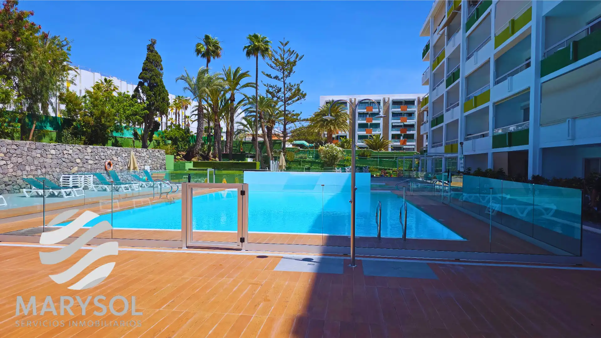 Piscina de Apartament en venda en San Bartolomé de Tirajana amb Terrassa, Moblat i Microones