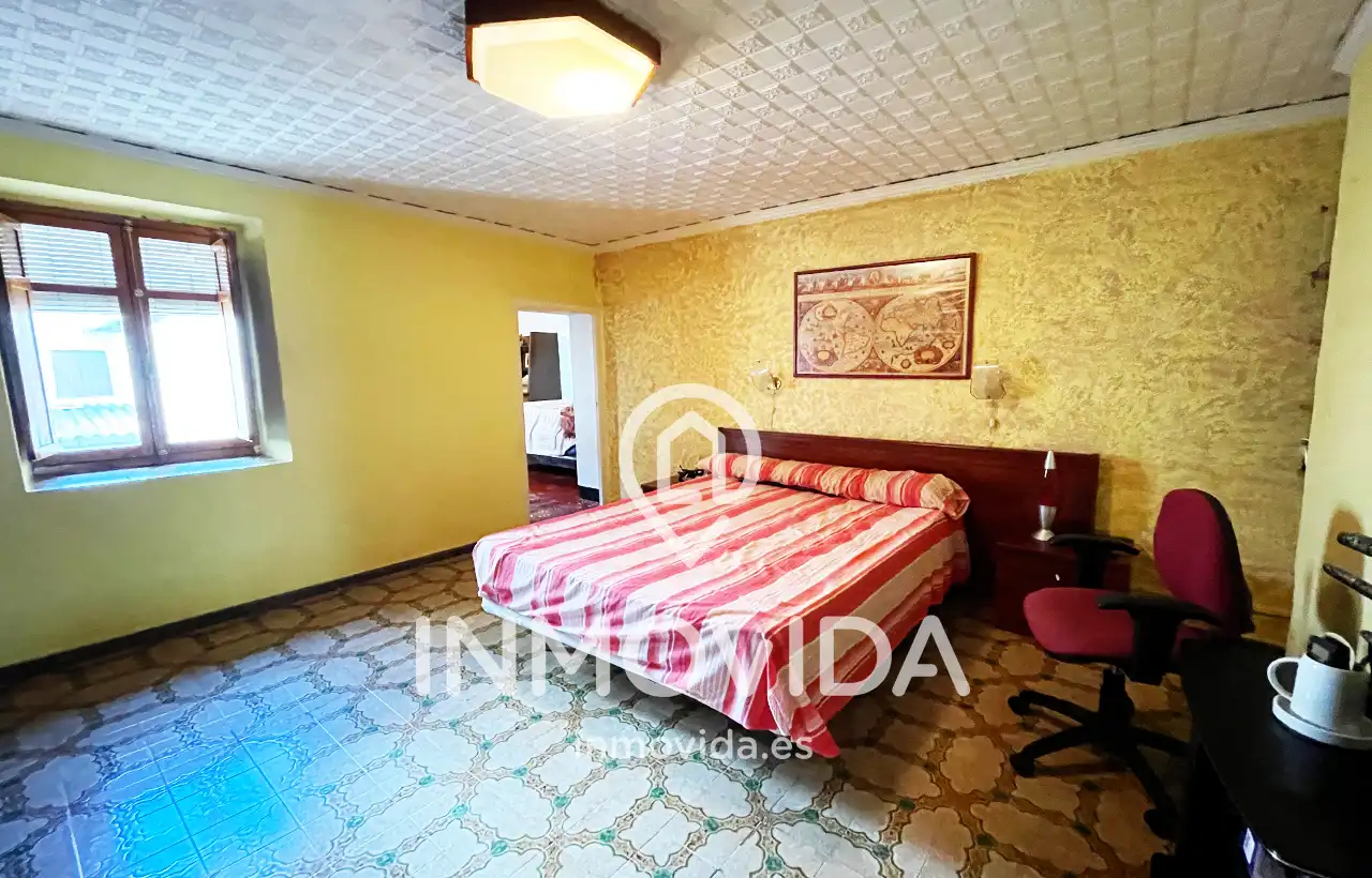 Dormitori de Casa o xalet en venda en Xàtiva amb Terrassa, Traster i Moblat