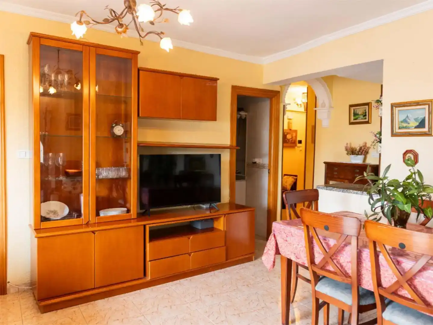 Sala d'estar de Apartament de lloguer en Almuñécar amb Piscina i Moblat