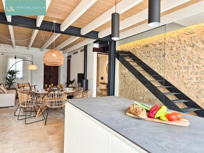 Cuina de Casa o xalet en venda en Maria de la Salut amb Calefacció, Jardí privat i Terrassa