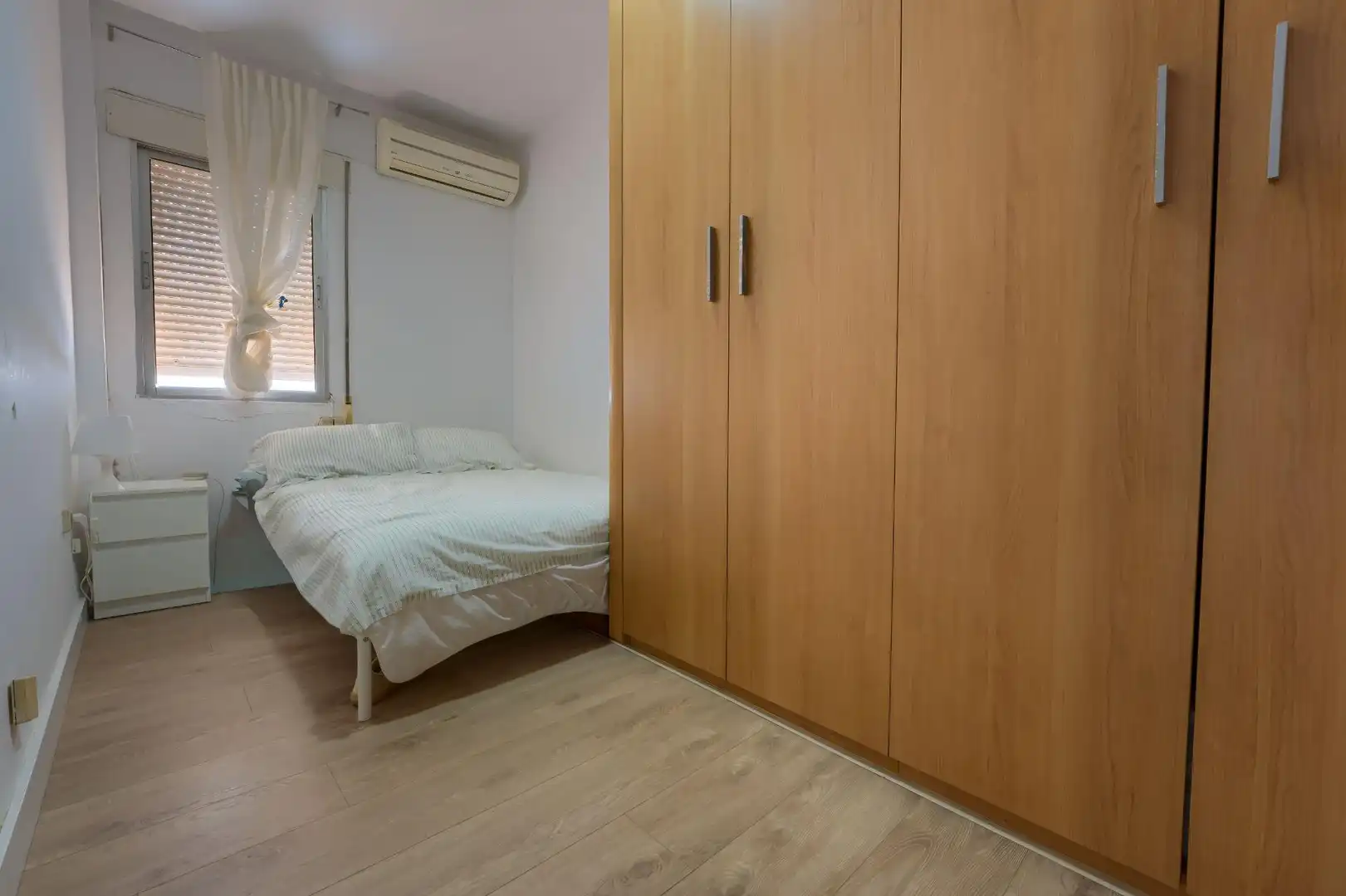 Dormitori de Pis en venda en Sevilla amb Aire condicionat i Balcó