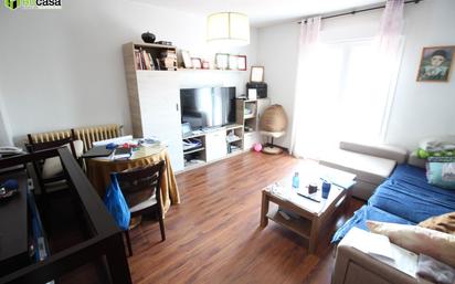 Living room of Flat for sale in  Toledo Capital  with Heating and Terrace