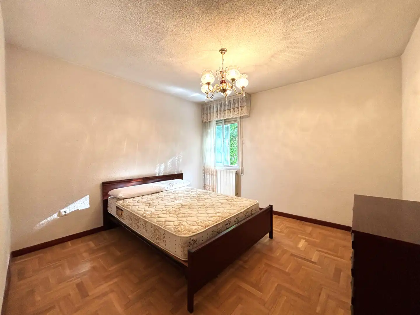 Bedroom of Flat for sale in Madrid  with Heating, Parquet flooring and Terrace