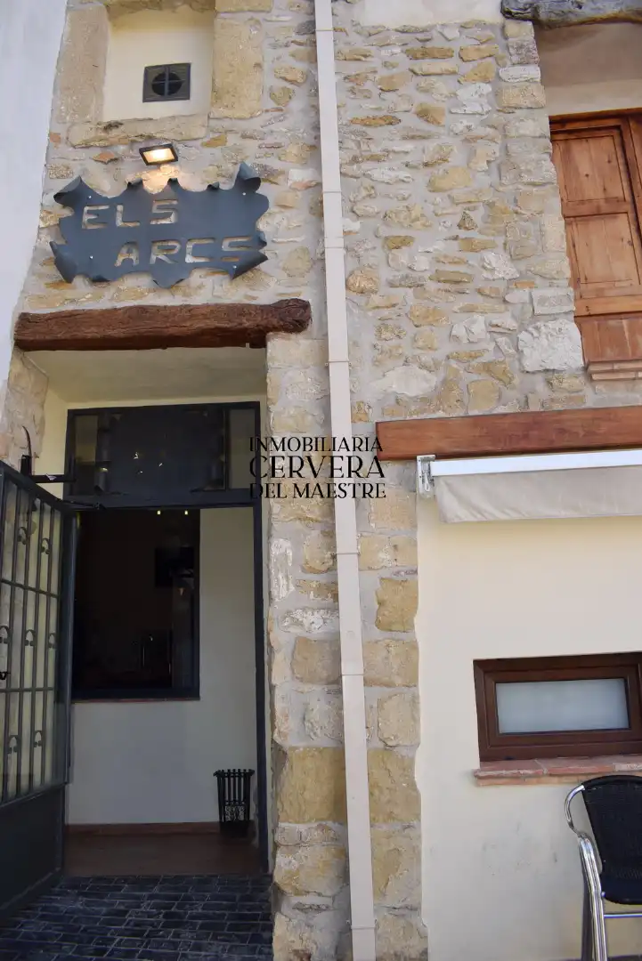 Vista exterior de Local en venta en Cervera del Maestre