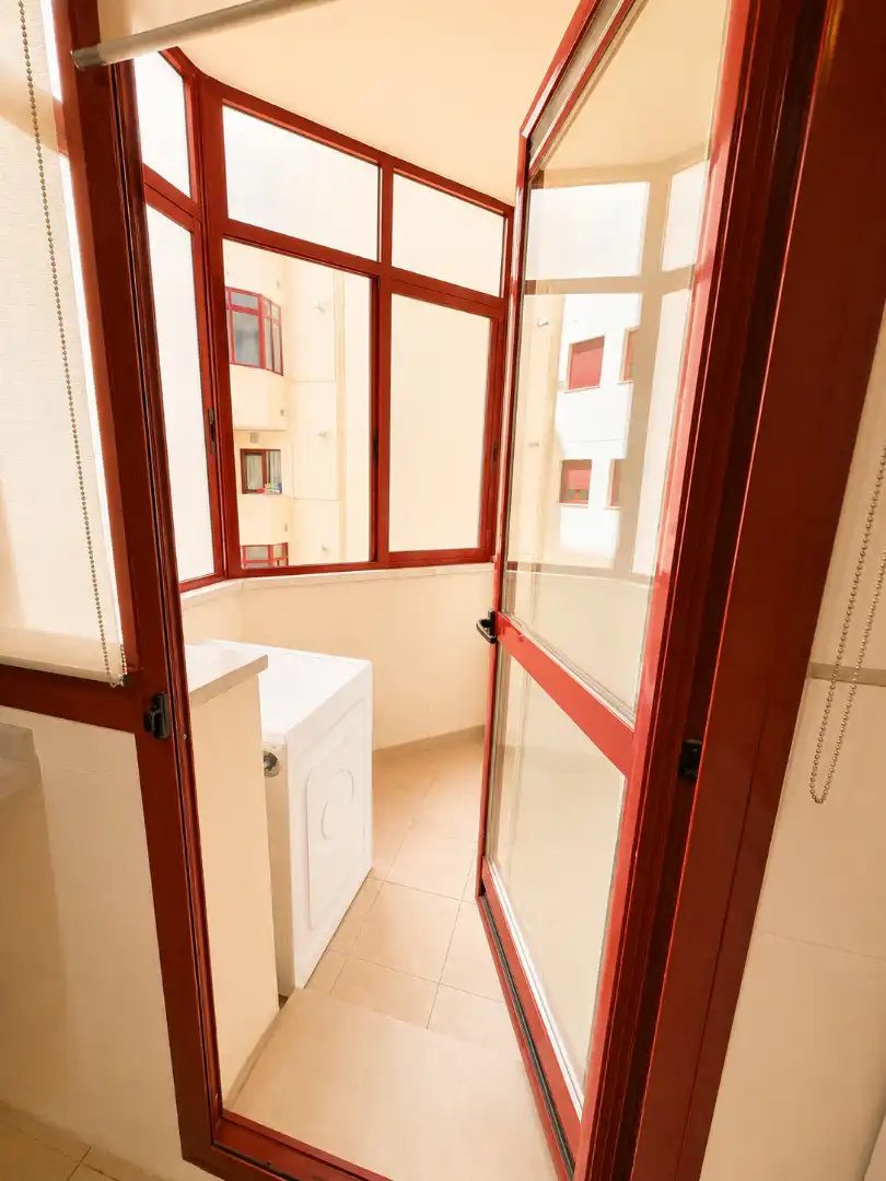 Balcony of Flat for sale in Sevilla  with Air Conditioner and Community pool