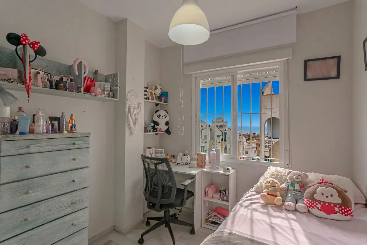 Schlafzimmer von Wohnung zum Verkauf in Rincón de la Victoria mit Terrasse, Abstellraum und Gemeinschaftspool