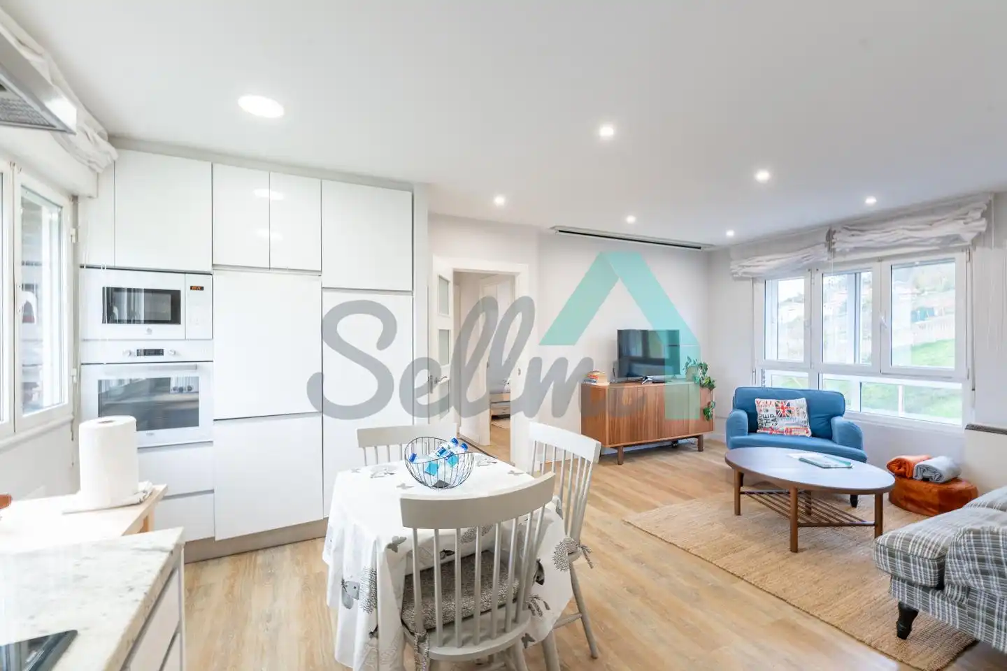 Sala de estar de Piso en venta en Carreño con Calefacción, Terraza y Amueblado