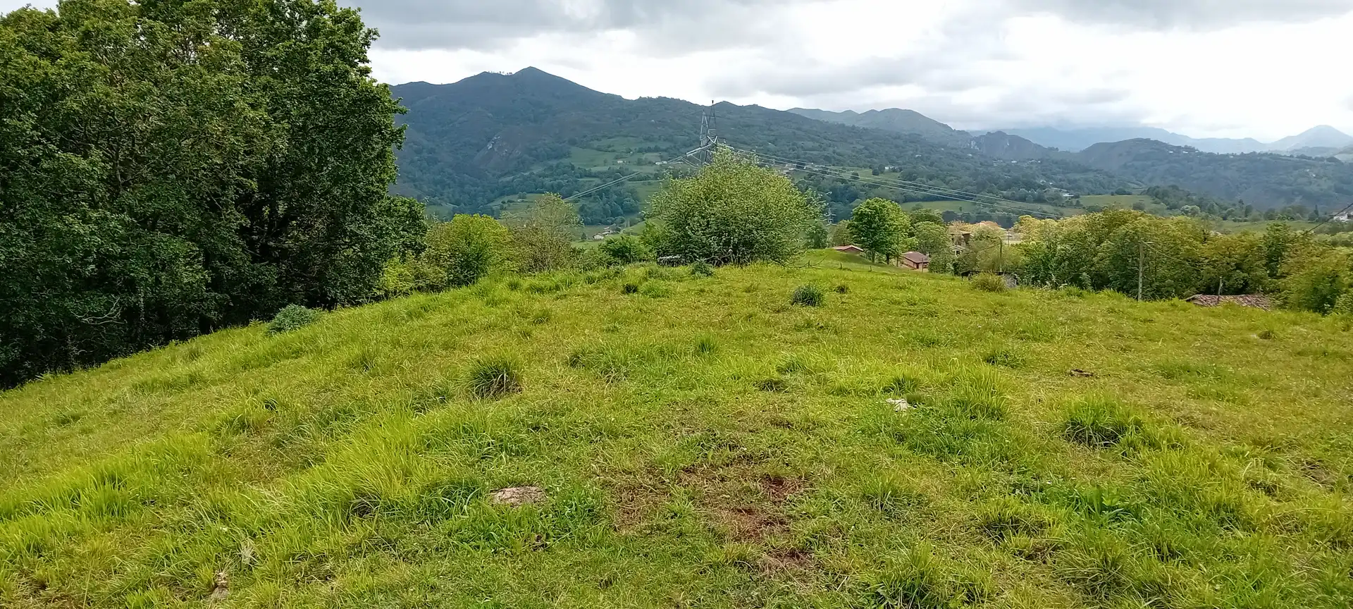 Houses for sale in Parres  with Private garden and Furnished